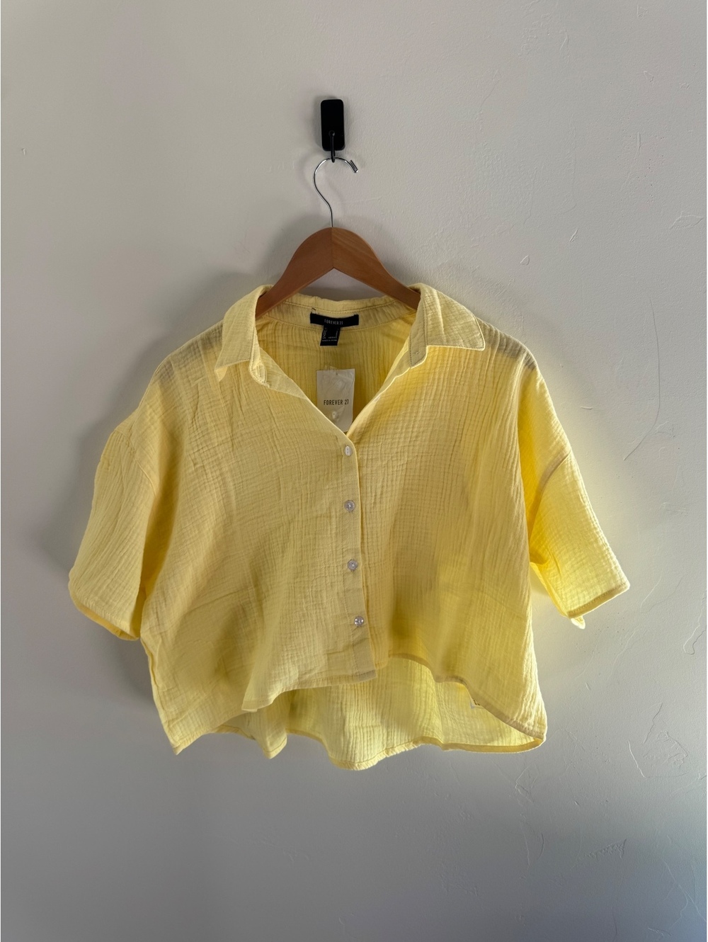 Forever 21 Yellow Gauze Cropped Button-Up Shirt – Size Small – New With Tags